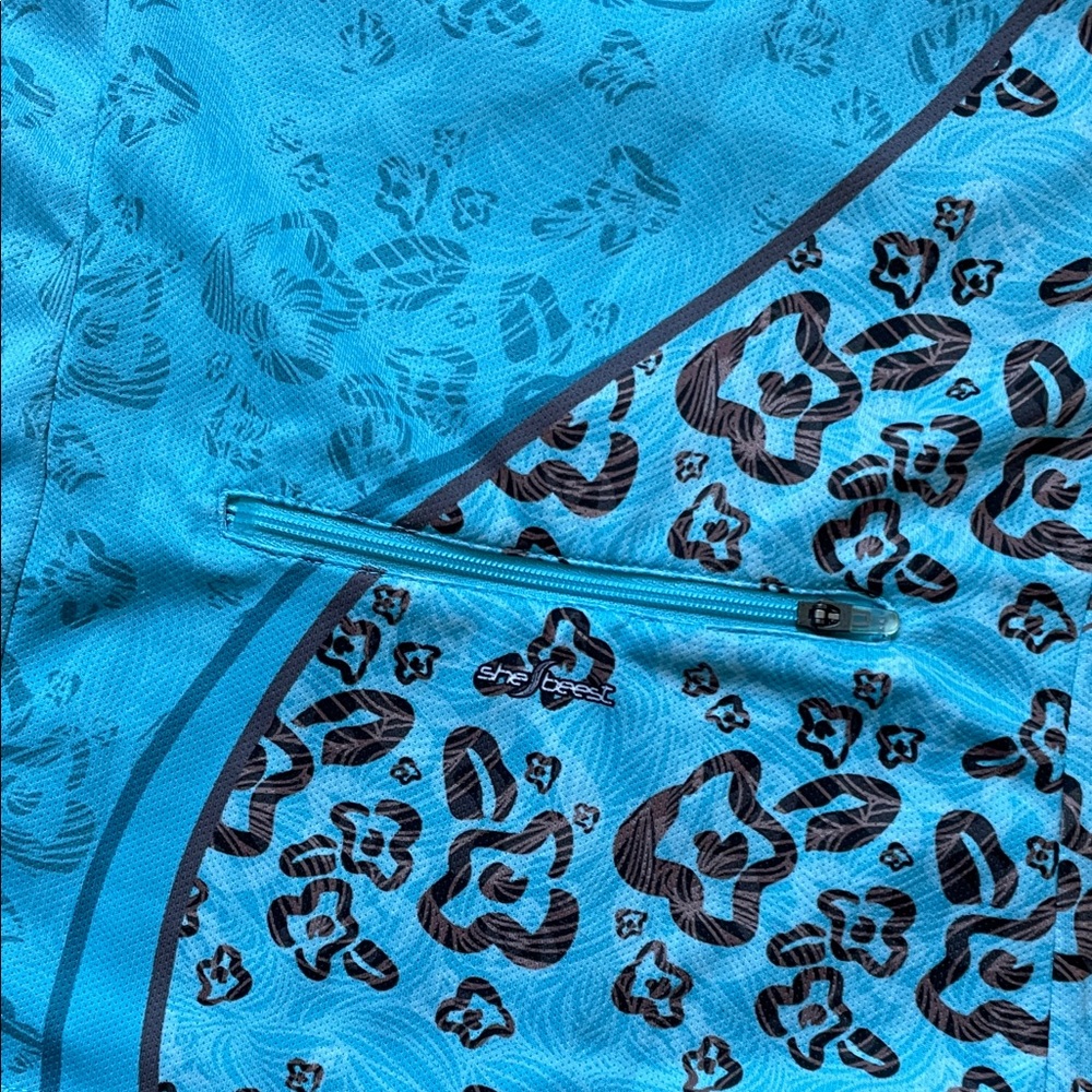 Shebeest Light Aqua Leopard-Print cycling Tank with zippered back pocket - Picture 5 of 7